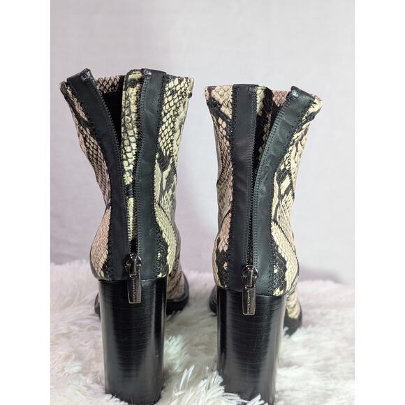 Vince Camuto Sz 7 Erettie Lug Sole Platform Block Heel Booties Black/White Snake - Picture 8 of 10